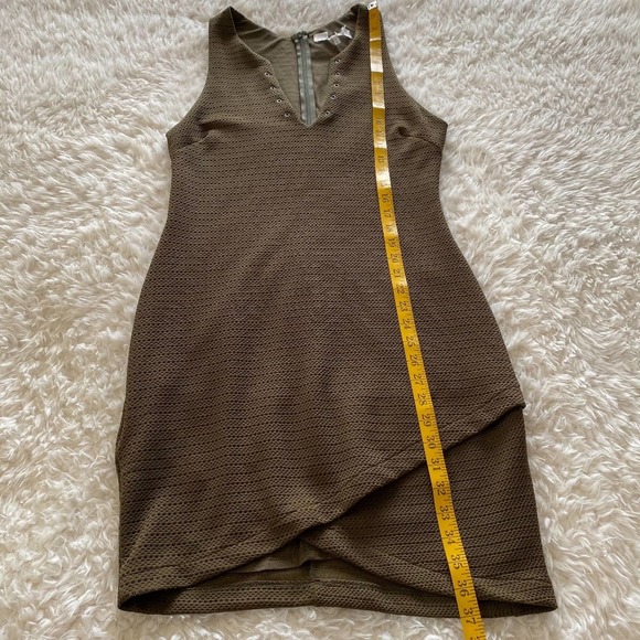 Sleeveless Sheath Dress Military Green Tulip Hem V-Neck Midi Size Large - Picture 9 of 11